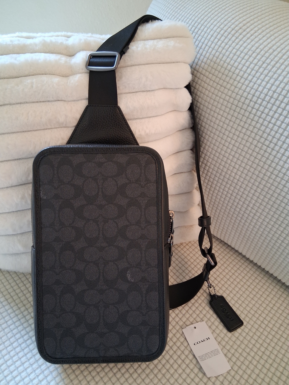 Coach Men’s Black Signature Crossbody Sling Bag